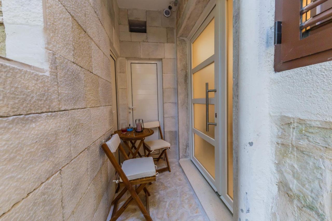 Apartman Angels-split **** *